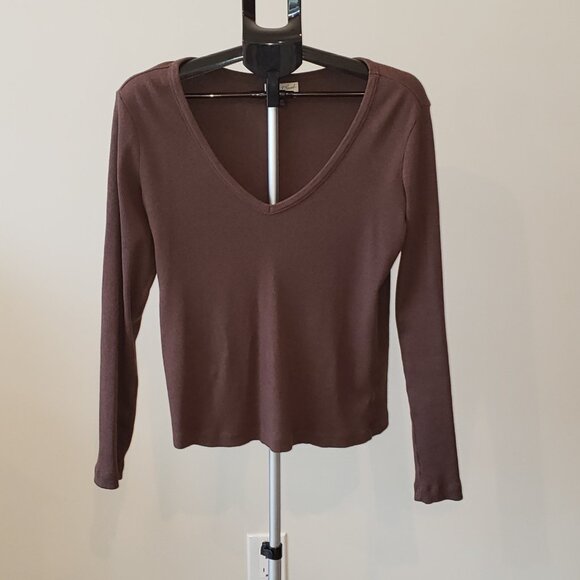 Rib V-Neck Long Sleeve Shirt (Bundle of 2) Brown and White:  Size:  XXL - Picture 6 of 13